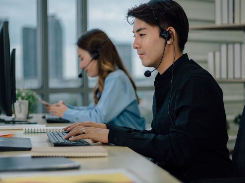 Đội ngũ chăm sóc khách hàng Win8bet sẵn sàng hỗ trợ 24/7